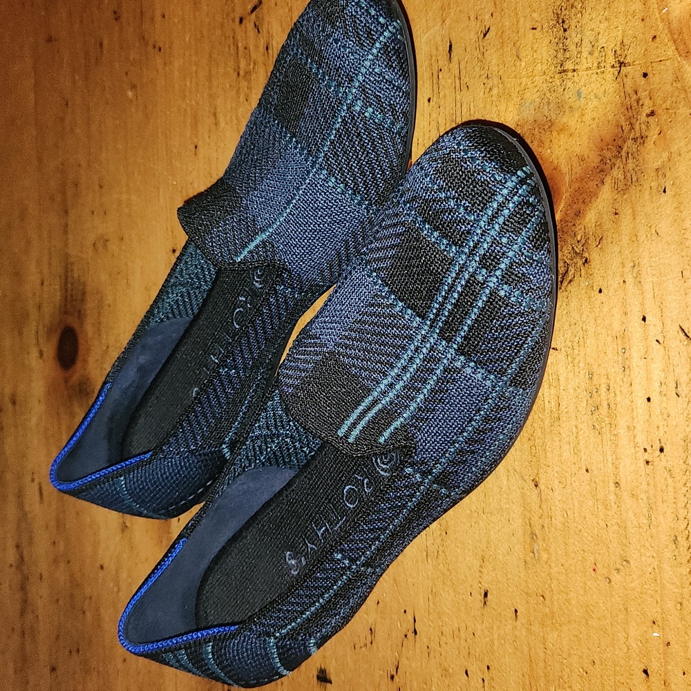 Rothy’s the Loafer Navy Plaid, Size 9